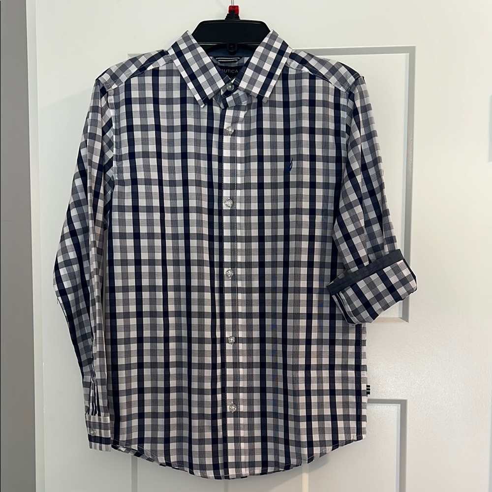 Nautica Black and White Button Down Shirt Classic Checkered Design